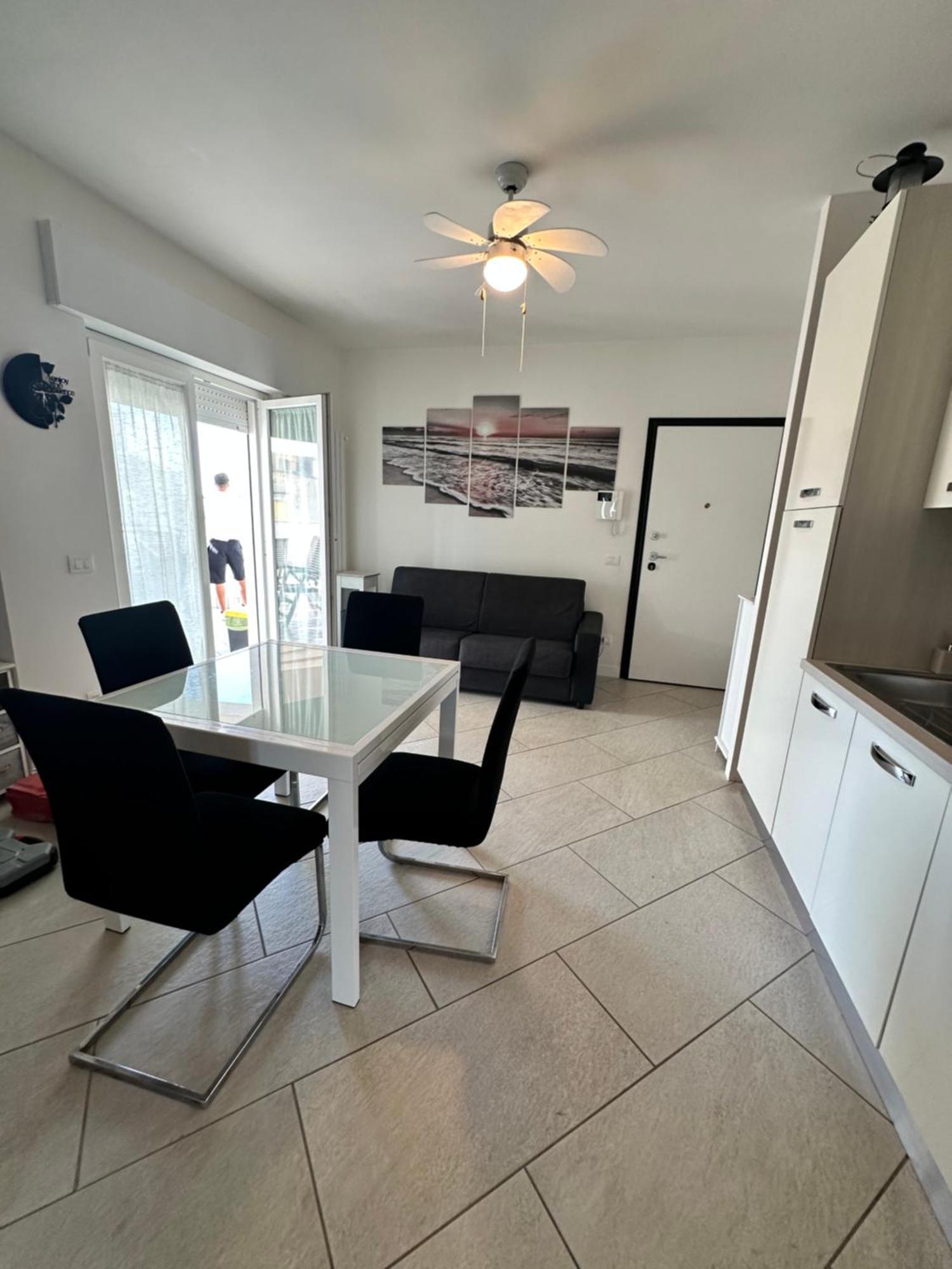 Un Passo Dal Mare Apartment Nettuno Exterior photo